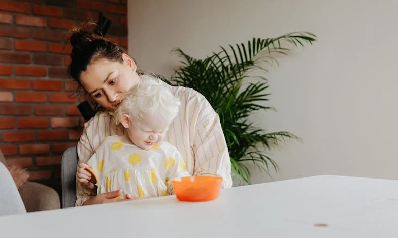 Wyrzuciłam syna i jego żonę z mieszkania. Dopiero wtedy zrozumiałam, ile lat żyłam w cieniu winy