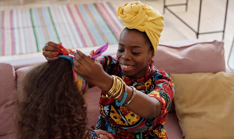 Chciałam ją ochronić. Ona mnie odepchnęła. A teraz wraca — z bólem w oczach