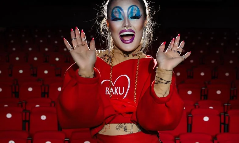 Cień podziału: Historia ojca w warszawskim liceum