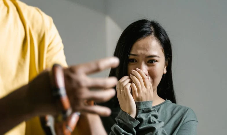 Obcy za drzwiami mojego mieszkania – granice, których nie wolno przekraczać