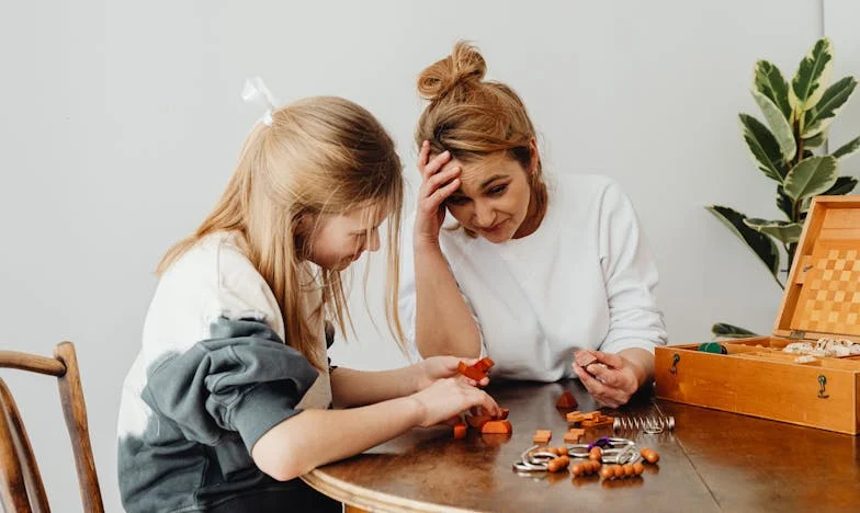 Zatrzymali mnie, śmiejąc się… Godzinę później cała komenda klęczała na kolanach. Historia o tym, jak łatwo można ocenić człowieka po pozorach.
