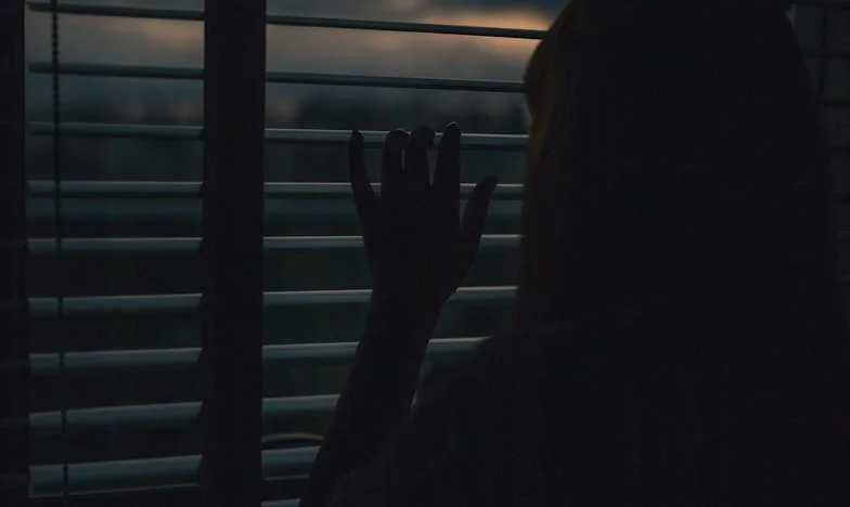 Mama wybrała jego... zamiast mnie. Historia o utracie matki i domu