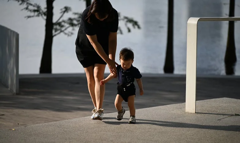 Matka pod szarym niebem Warszawy: Czy kiedykolwiek będę wystarczająca?