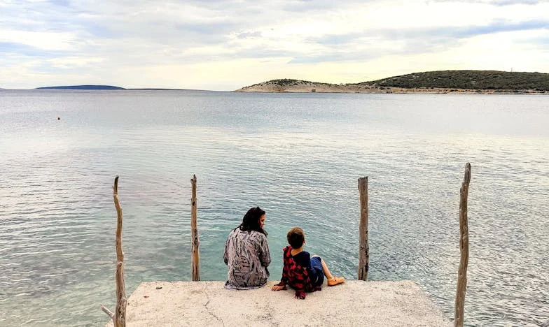 Niewidzialne pęknięcia: Historia Krystyny i Jerzego, czyli o pułapkach oczekiwań