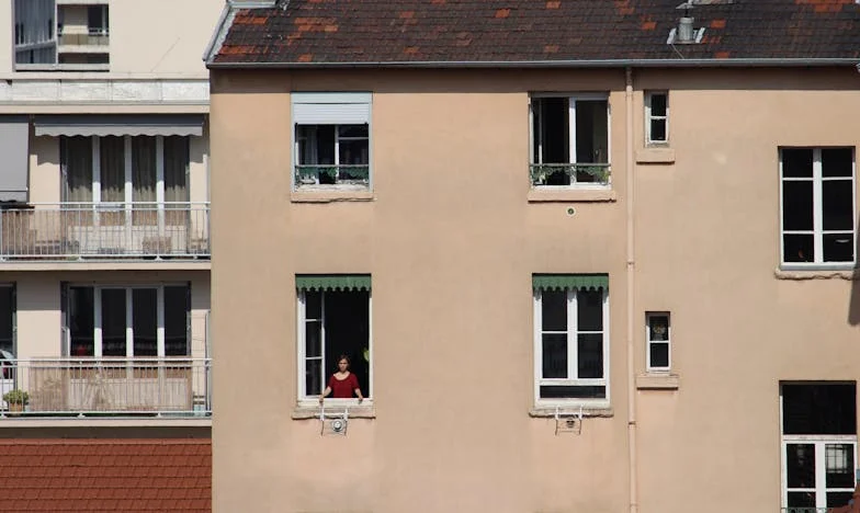 Tajemnicza Dobroczyńczyni z Podwórka: Historia Nadii i Jej Rodziny