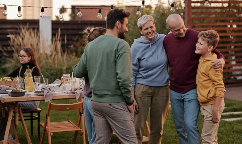 Wyrzuciłam syna i synową z domu: Czy jestem złą matką, czy wreszcie pozwoliłam im dorosnąć?