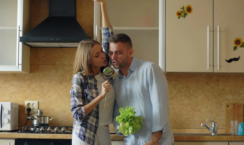 Za Każdym Razem, Gdy Zięć Wraca Do Domu, Muszę Wyjść Albo Się Ukryć