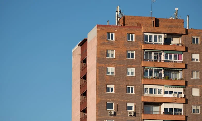 Zostawiliśmy mieszkanie synowi, a on je wynajął – historia, która zmieniła moje życie