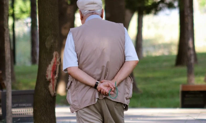 Emerytura, która zabrała mi wszystko: Opowieść matki, która została sama przy stole