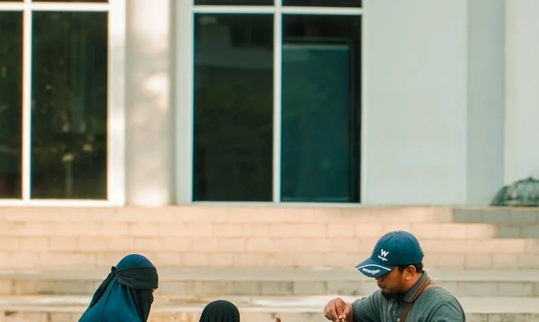 Między młotem a kowadłem: Kiedy rodzina męża staje się moim największym wrogiem