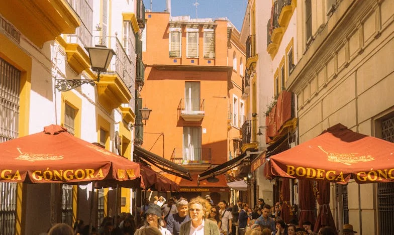 Moja córka wyznała, że czuje się gorsza przez teściową – a ja nie mogę jej pomóc