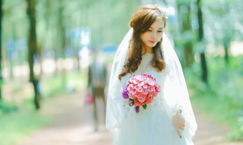 Nieustępliwa cisza miłości: Opowieść o niespełnionych oczekiwaniach