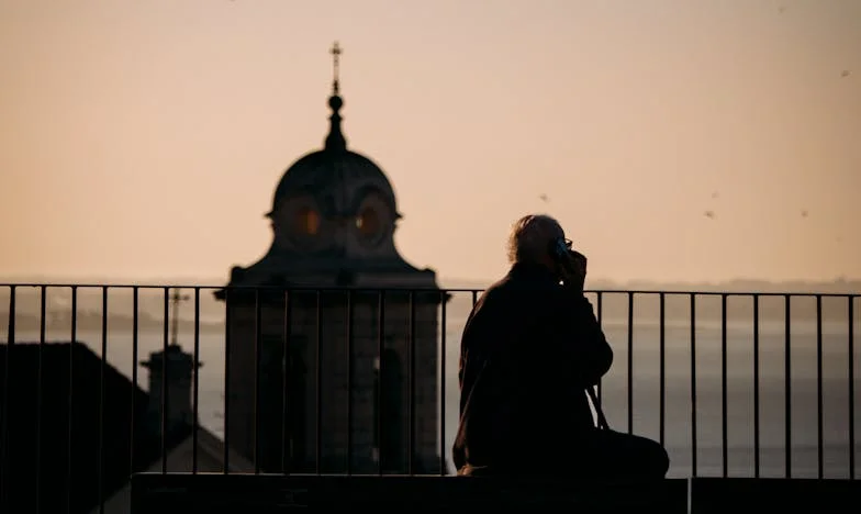 Nigdy nie powiedziałam mężowi, ile zarabiam — teraz jestem sama, ale wreszcie mam spokój