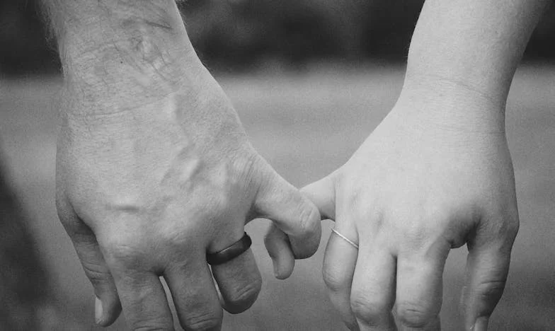 Nigdy nie rozumiałam, dlaczego mama tyle gotuje dla mojego męża – Pewnej nocy poznałam prawdę, która wszystko zmieniła