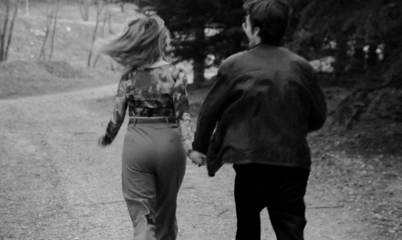 Sprzedałem Moją Najcenniejszą Zabawę, By Pomóc Rodzinie – Historia Małego Bohatera z Polski