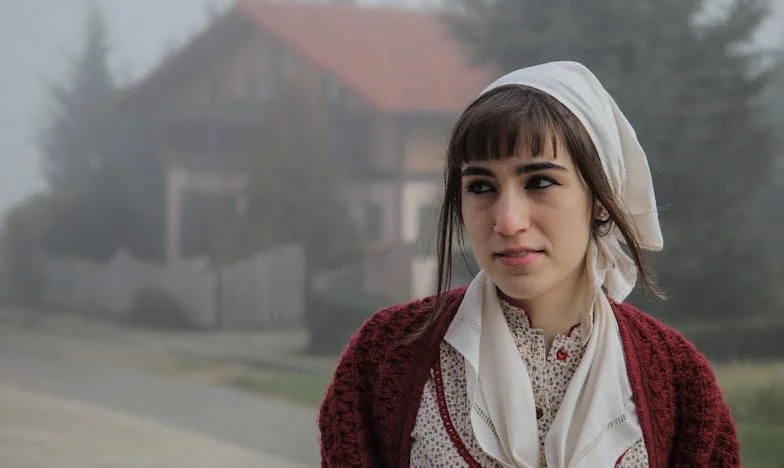 „Urodziłaś? To się rozwiedź!” – Historia polskiej matki, którą rodzina zdradziła, a ona w tajemnicy była milionerką