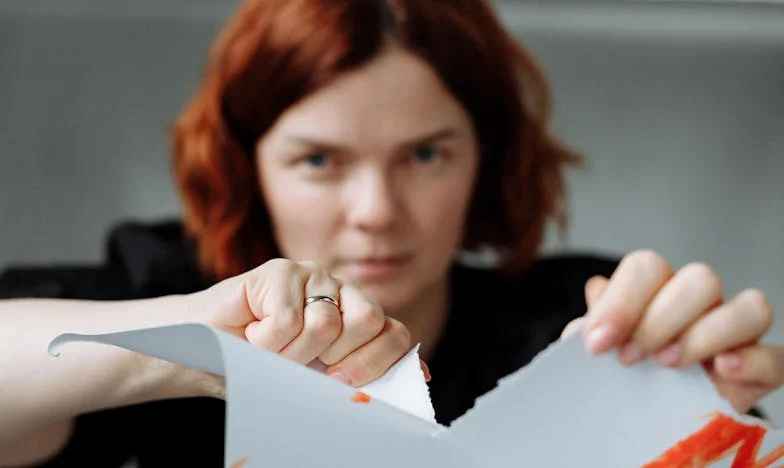 W dniu, w którym podpisałam papiery rozwodowe, nie uroniłam ani jednej łzy. Historia Elżbiety, która odzyskała siebie po zdradzie