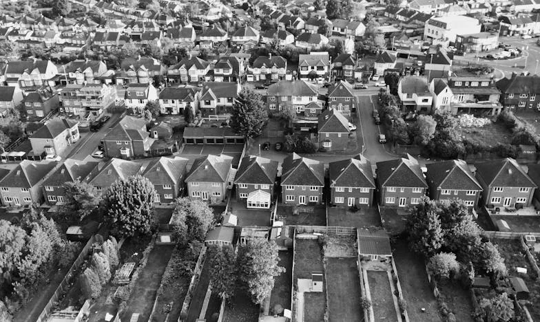 Zemsta Lokatora: Ostatnia Noc w Mieszkaniu na Pradze