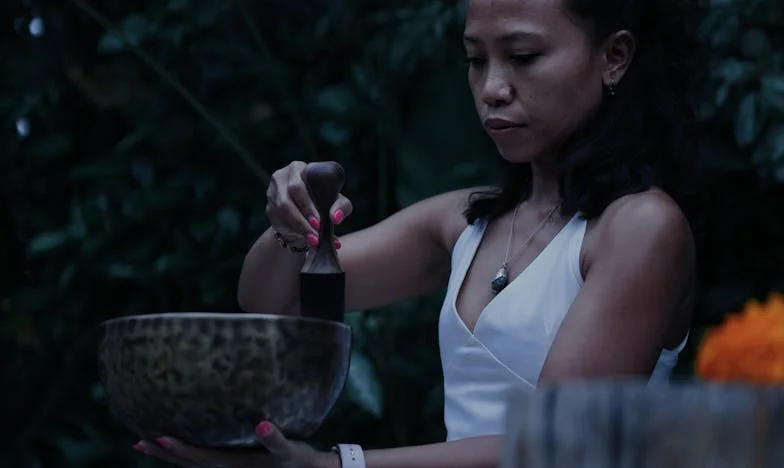 Mezi sny a očekáváním: Příběh o Lucii a elektronice