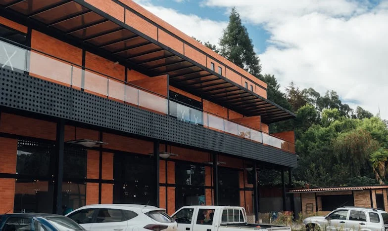 Dala jsem dům dceři, protože jsem věřila v rodinnou soudržnost. Teď mě prosí, abych se odstěhovala.