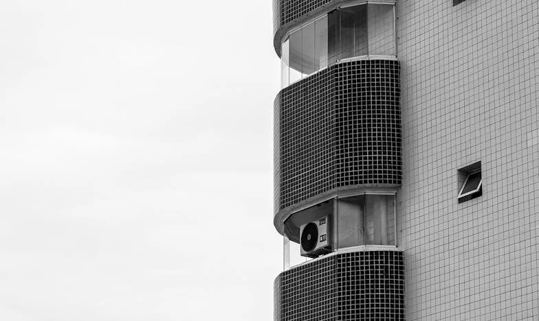 Den, kdy se všechno změnilo: Rozhovor s babičkou o našem bytě a návrat mámy po letech