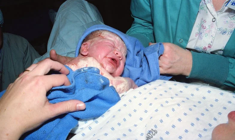 Když mi malá Anička sevřela ruku: Příběh o odvaze a tichém zoufalství