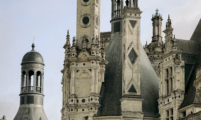 Když se důvěra rozpadá: Můj příběh o zradě a hledání sebe sama v manželství