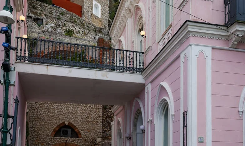 Moje tchyně odkázala všechno švagrovi – a já to nedokážu přijmout. Co byste dělali na mém místě?