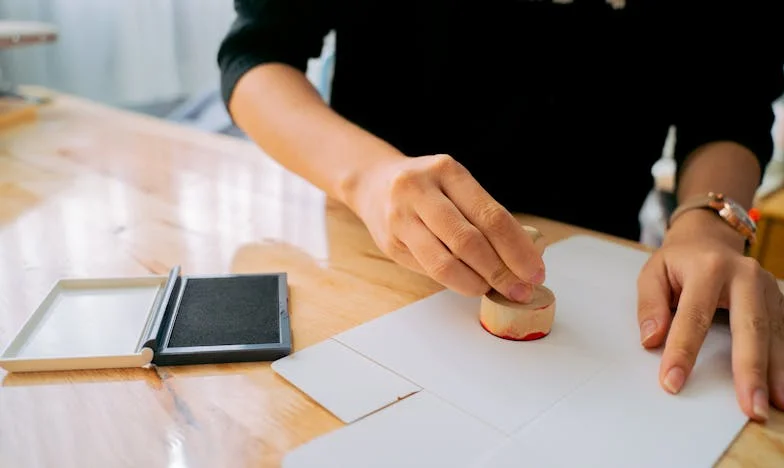 Moji rodiče chtějí bydlet u nás: Srdce matky v rozporu mezi pomocí a vlastními hranicemi