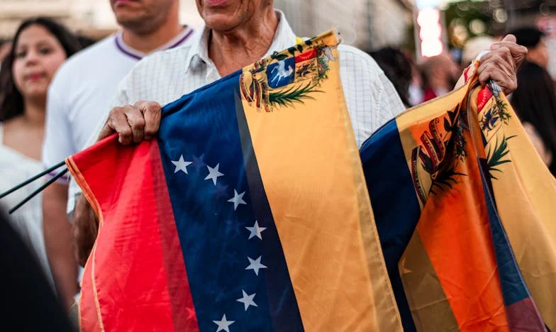 Stíny v srdci: Příběh o ztrátě, naději a starém psovi Barnabášovi