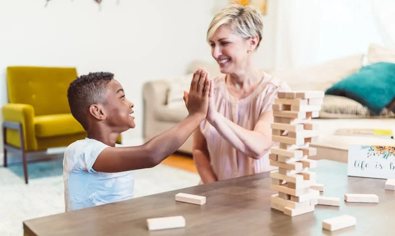 Zůstala jsem na dně po rozvodu, ale jeden telefon obrátil všechno vzhůru nohama: Můj příběh o pádu a síle ženy