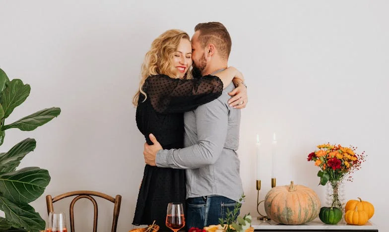 Mezi loajalitou a vlastním štěstím: Když rodina dusí – můj boj o hlas v manželství