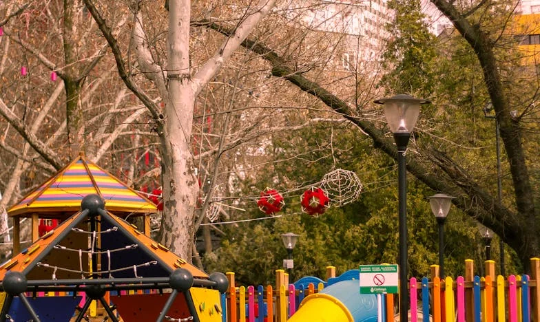 Ozvěny nevyřčených varování: Příběh o Marii, Lucii a jejich rodině