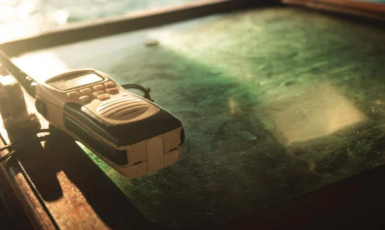 Zbyt mnoho ticha: Příběh o tchyni, švagrové a boji za vlastní místo