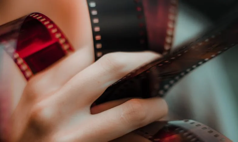 Mezi matkou a manželkou: Boj o srdce mého muže