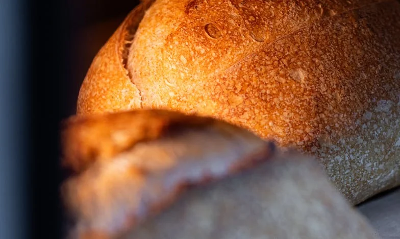 Osm měsíců dávám půlku výplaty rodičům na rekonstrukci: Jsem na dně, ale oni to nevidí