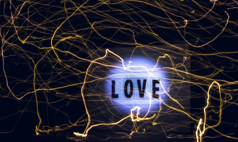 Všechno jsem obětovala své nejlepší kamarádce – dokud jsem nezjistila, že mě roky okrádala