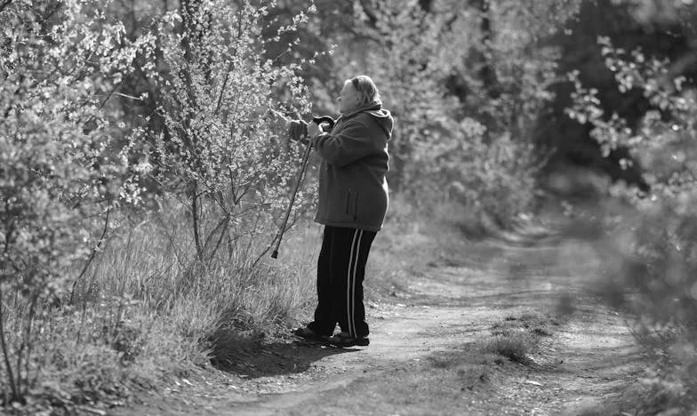 Za zavřenými dveřmi: Když ti vlastní matka ukradne dědictví