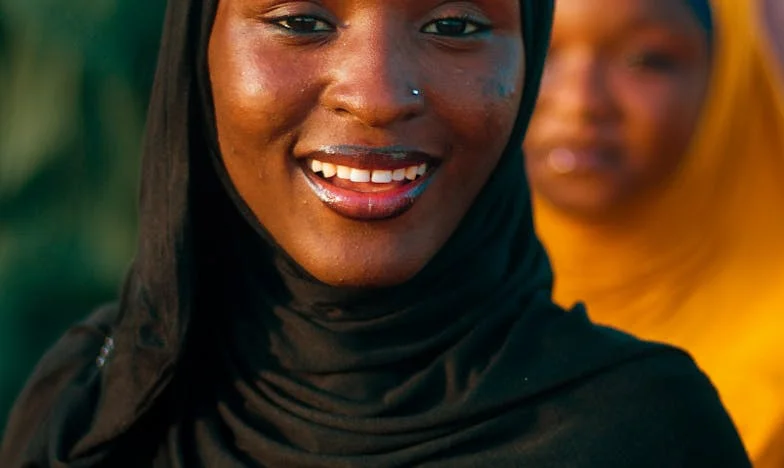 Între Patru Pereți: Dragoste, Pierdere și Învățarea de a Lăsa Să Plece