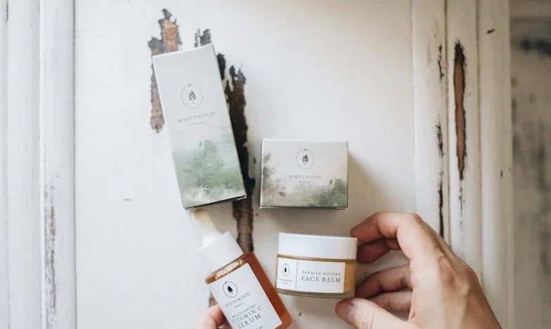 Când părinții lipsesc la nuntă: Povestea unei alegeri care a lăsat doar tăcere