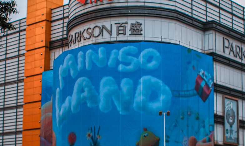 Când tăcerea doare: Povestea unei mame, a fiului ei și a adevărului nerostit