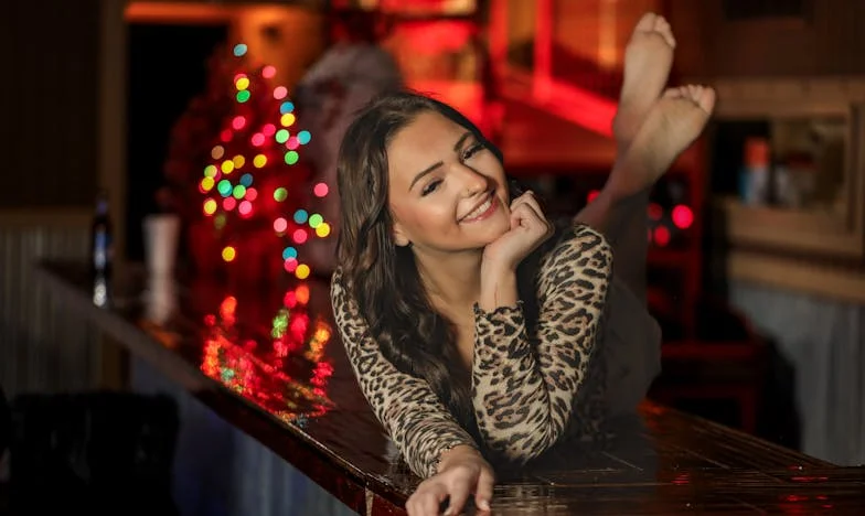 Casa din dealul copilăriei: Povara familiei mele