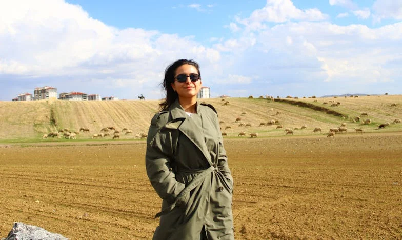 Cioburi de tăcere – Povestea destrămării și renașterii unei familii românești