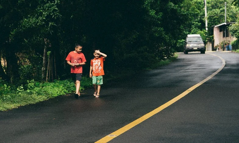 În curtea școlii rușinii: Lupta pentru demnitatea fiului meu