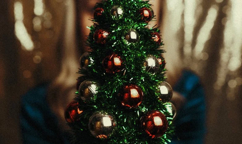 Între două lumi: Povara loialității față de familie