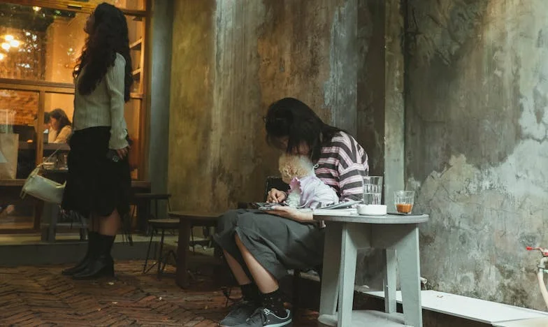 O noapte la secție: Cum grija mamei mele mi-a schimbat viața pentru totdeauna