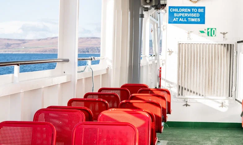 Tăcerea mamei la nuntă: Povestea unei apropieri pierdute