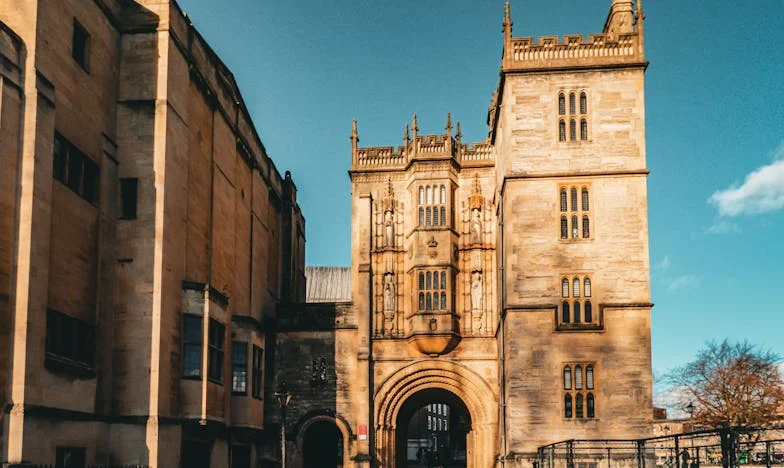 Când fiica mea mă sună doar pentru bani: Povestea unei mame din România