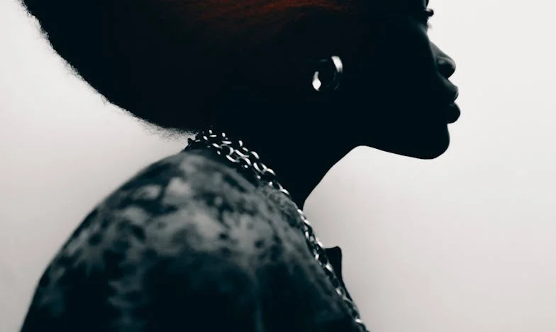 „Mamă, de ce ai intrat în apartamentul nostru fără să știm?” – Povestea unei limite încălcate