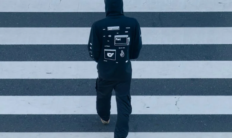 Șase luni departe: Când acasă nu mai e acasă